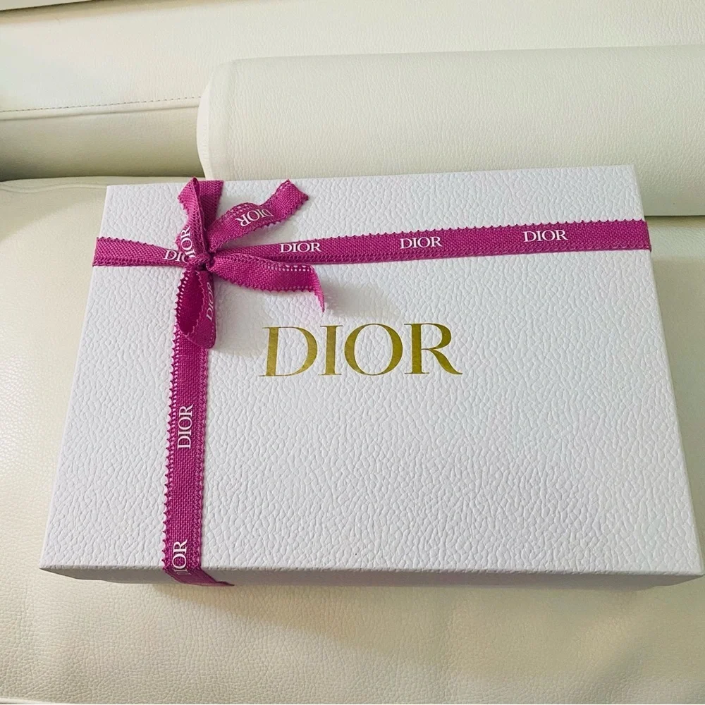Dior Gift Box large w/ beautiful pink Dior ribbon md dior outer box